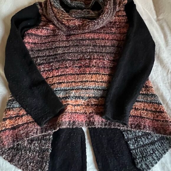 Ombré unique knit Women's Sweater - Picture 1 of 9